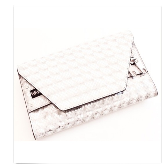 Milly Clutch Bag Metallic Bowery Hologram Clutch Convertible Shoulder Bag NWT - Picture 4 of 6